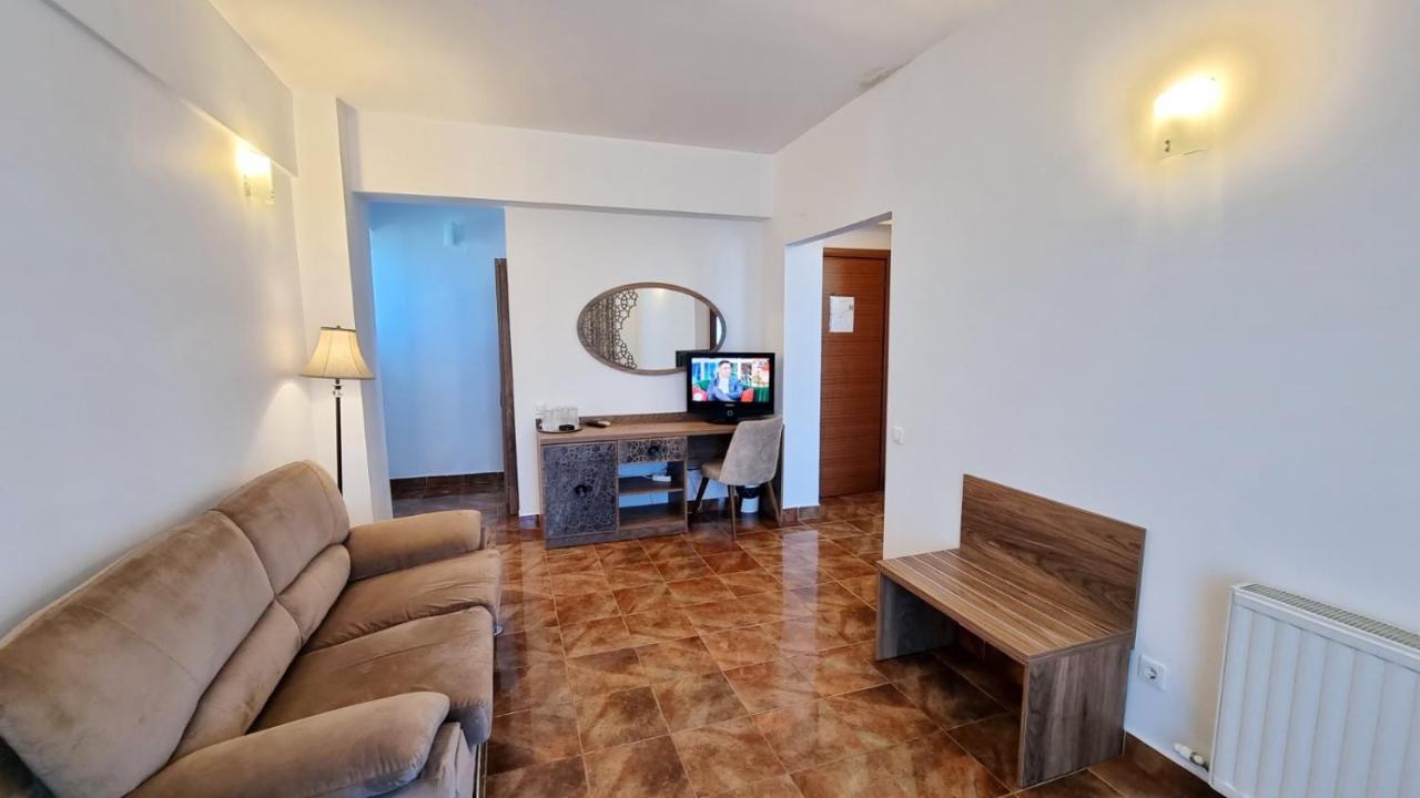 Hotel Florida Мамая Екстериор снимка