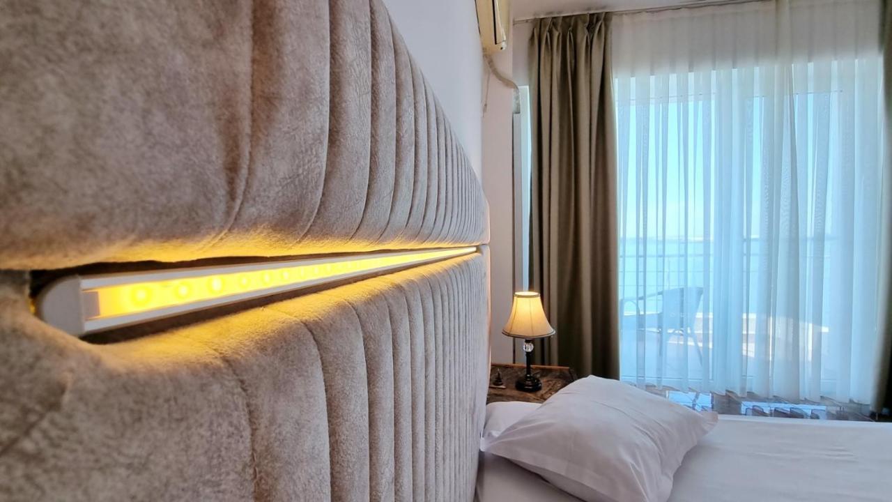 Hotel Florida Мамая Екстериор снимка