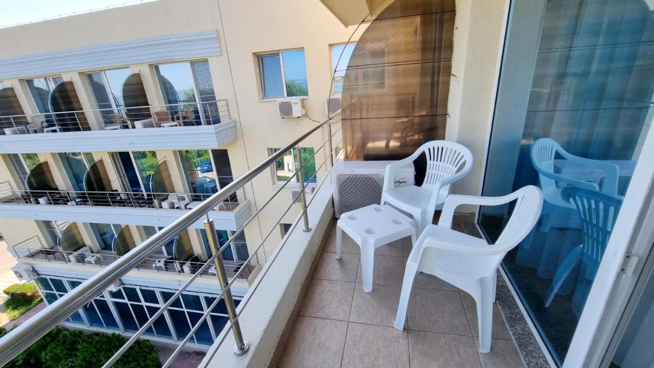 Hotel Florida Мамая Екстериор снимка