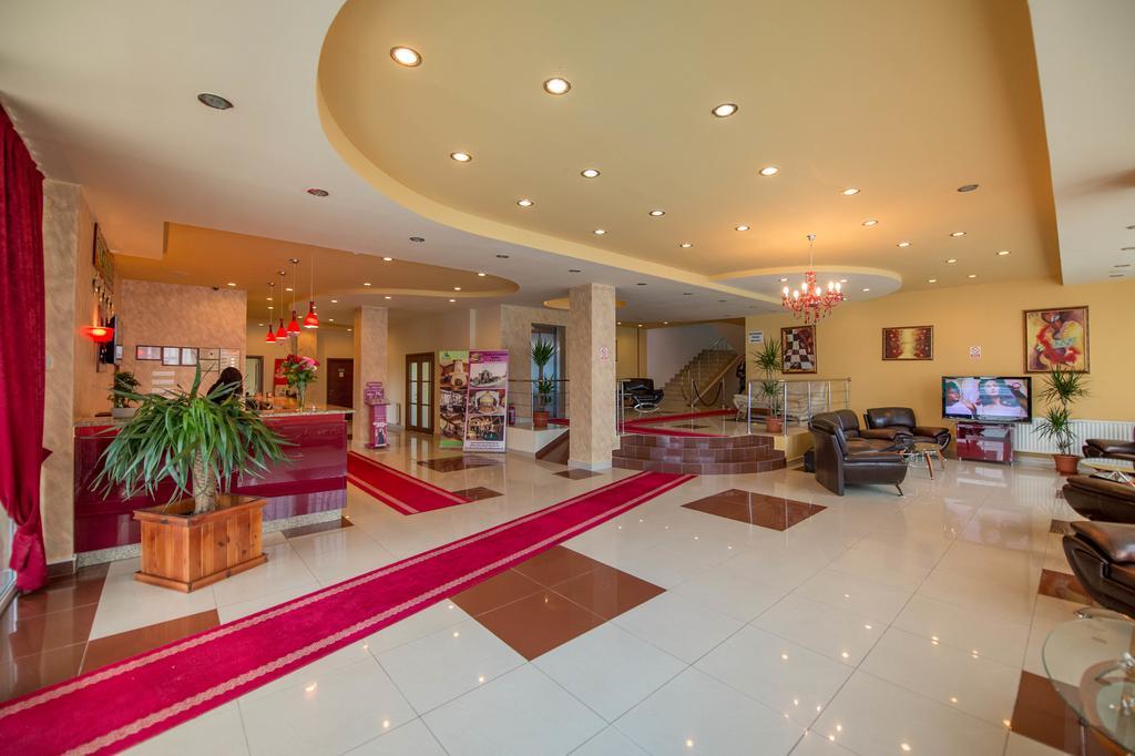 Hotel Florida Мамая Екстериор снимка