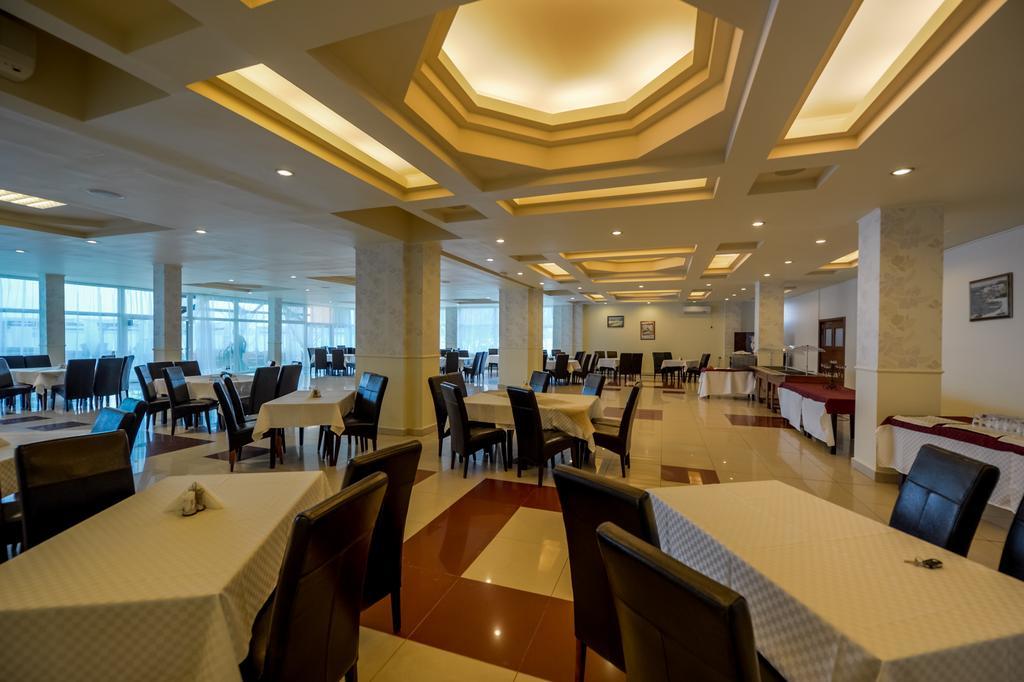 Hotel Florida Мамая Екстериор снимка