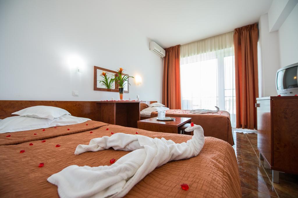 Hotel Florida Мамая Екстериор снимка