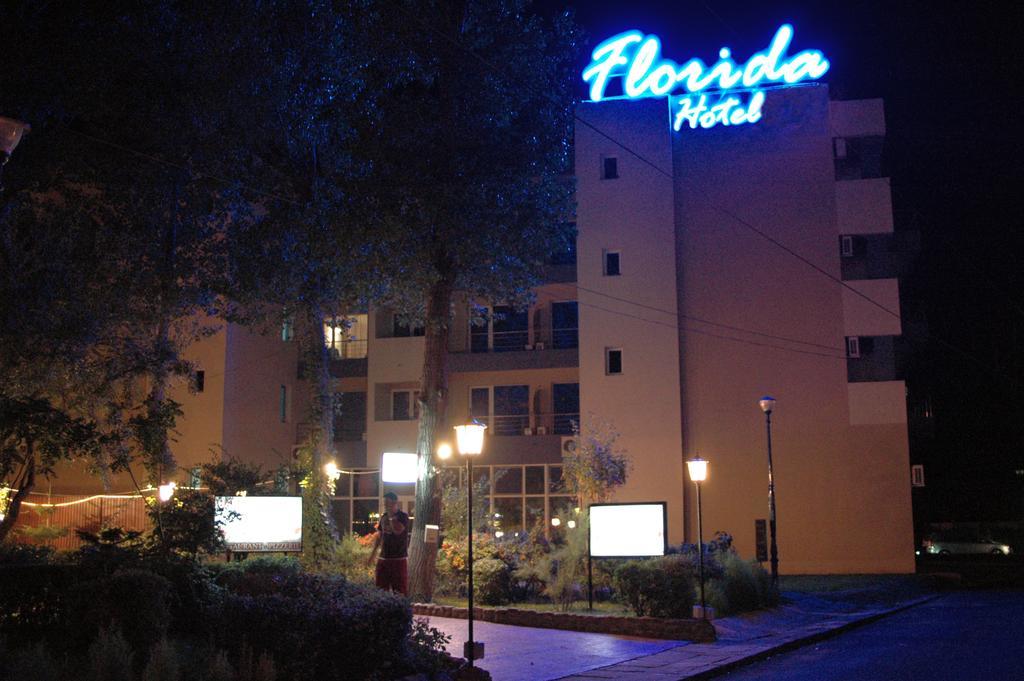 Hotel Florida Мамая Екстериор снимка