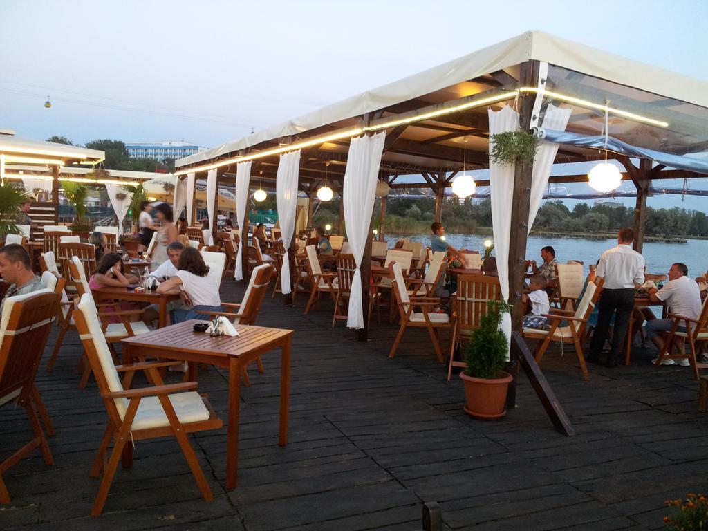 Hotel Florida Мамая Екстериор снимка